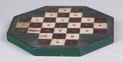 PAINTED PINE GAMEBOARD EARLY 20TH 30ef7e