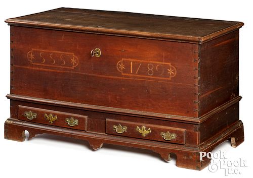 PENNSYLVANIA WALNUT BLANKET CHEST  30eff7