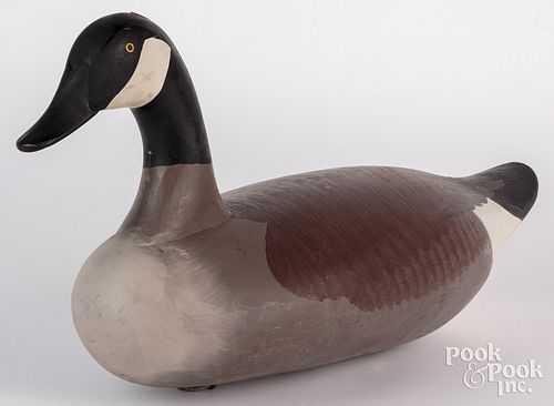 CARVED AND PAINTED CANADA GOOSE 30f0bb