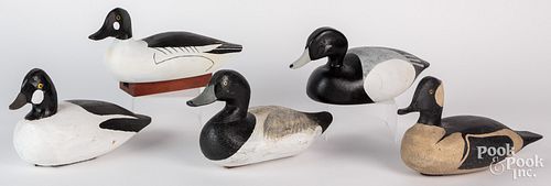 FIVE CARVED AND PAINTED DUCK DECOYS  30f0b6