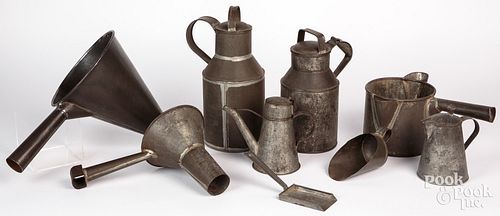 GROUP OF EARLY TINWARE, 19TH C.,