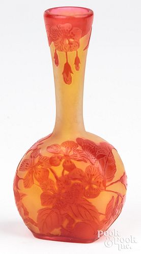 SMALL FRENCH GALLE CAMEO GLASS VASE,