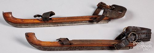 PAIR OF ICE SKATES 19TH C Pair 30f22c