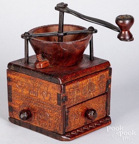 SCANDINAVIAN CARVED COFFEE MILL  30f409