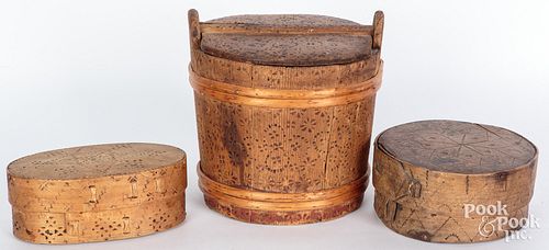 TWO SCANDINAVIAN BENTWOOD BOXES 30f437