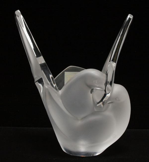 Lalique Sylvie frosted art glass doves.