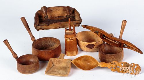 GROUP OF WOODENWAREGroup of woodenware,