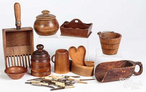 WOODEN MINIATURES AND ACCESSORIES.Wooden