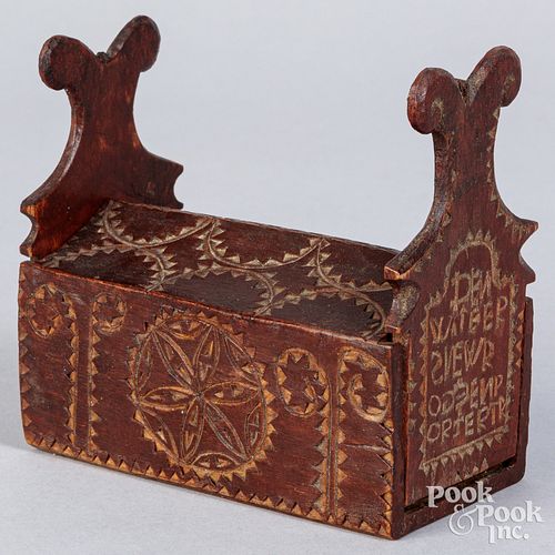 UNUSUAL SCANDINAVIAN CARVED BOX  30f5a6