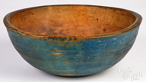 TURNED AND PAINTED BOWL 19TH C Turned 30f6d1