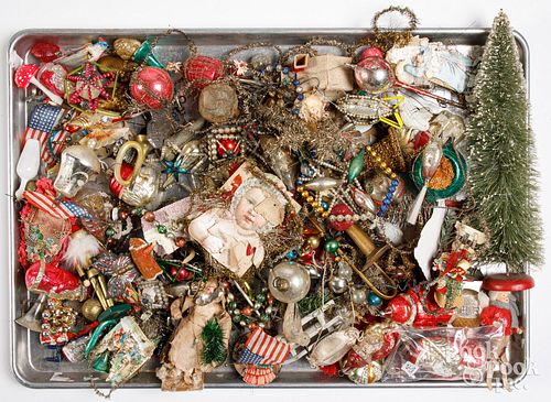 LARGE GROUP OF CHRISTMAS ORNAMENTS 30f71c