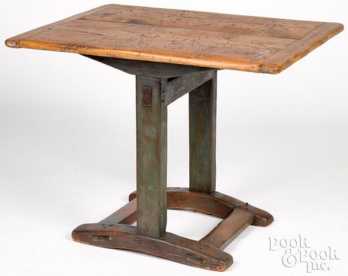 PAINTED PINE TABLE 19TH C Painted 30f73c