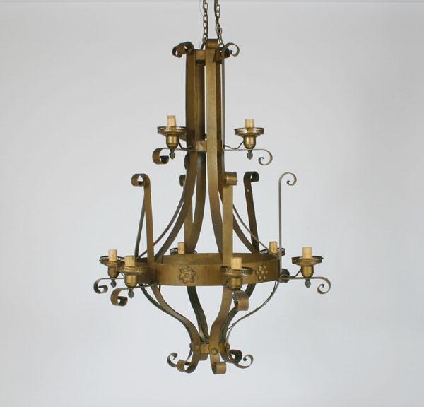 Large cast metal 9 light chandelier  4e589