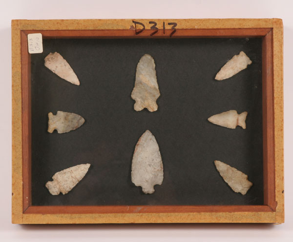 Two frames D351 with 11 arrowheads 4e21d
