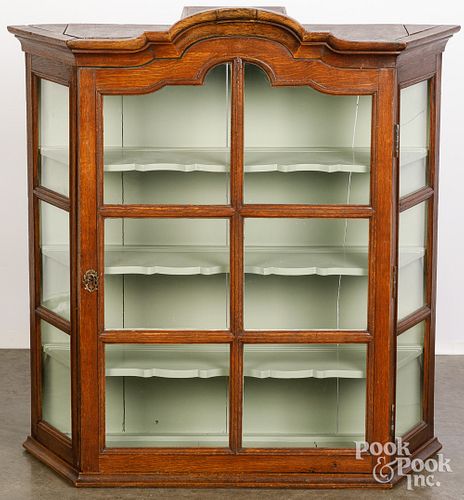 OAK DISPLAY CABINET, EARLY 20TH