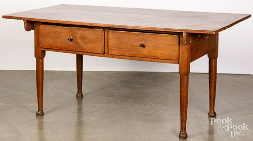 WALNUT TAVERN TABLE 18TH C Walnut 30d546