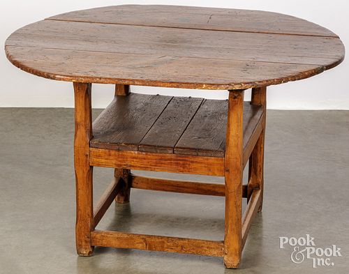NEW ENGLAND PINE CHAIR TABLE, 18TH