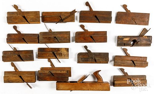 COLLECTION OF EARLY WOOD PLANESCollection 30d566