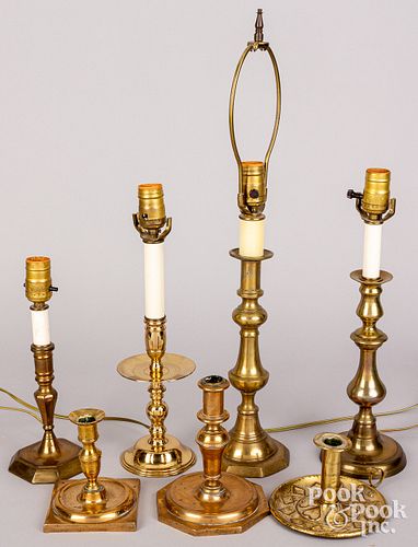 BRASS CANDLESTICKS AND TABLE LAMPSBrass 30d59e