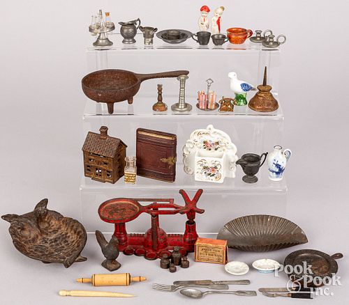 DOLL ACCESSORIES IRON STILL BANK  30d5b5