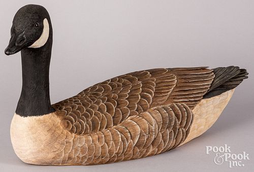 CARVED AND PAINTED CANADA GOOSE