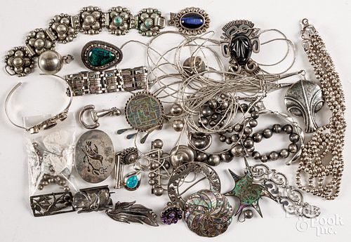 MOSTLY SILVER JEWELRY MEXICAN 30d821