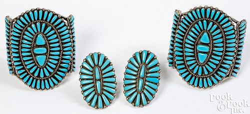 PAIR OF TURQUOISE CLUSTER CUFF 30d913