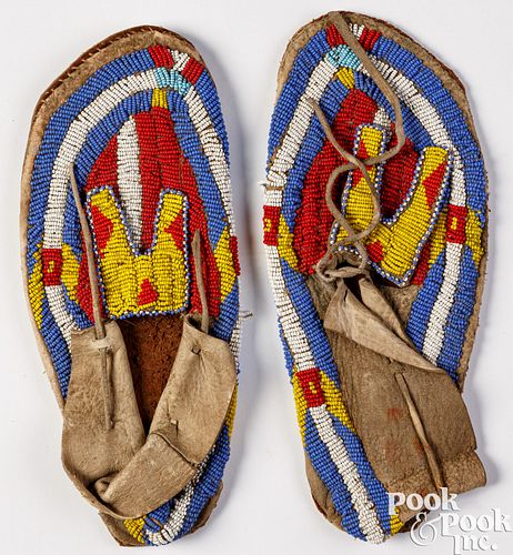 PAIR OF PLAINS INDIAN BEADED MOCCASINSPair 30d983