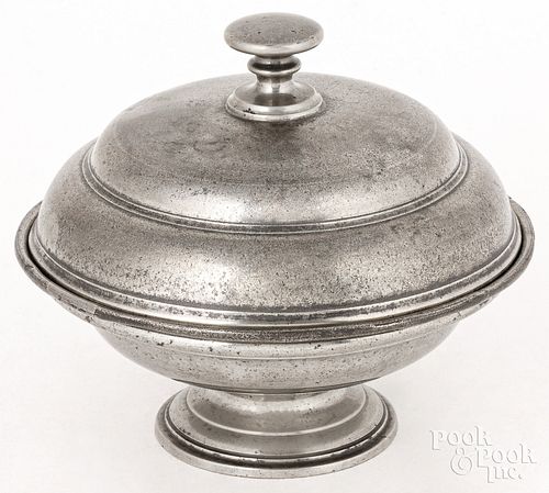 SMALL SERVING PLATE WITH DOMED 30da9a