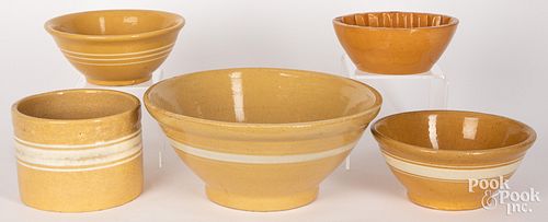 FIVE PIECES OF YELLOWWARE 19TH 30dcba