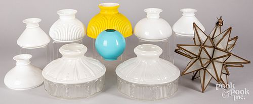 COLLECTION OF GLASS LAMP SHADES  30dccd