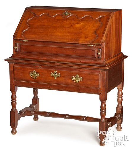 WILLIAM AND MARY WALNUT DESK ON 30df42