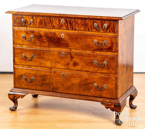 PENNSYLVANIA TIGER MAPLE CHEST 30e078