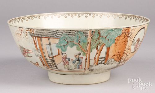 CHINESE EXPORT PORCELAIN BOWL,