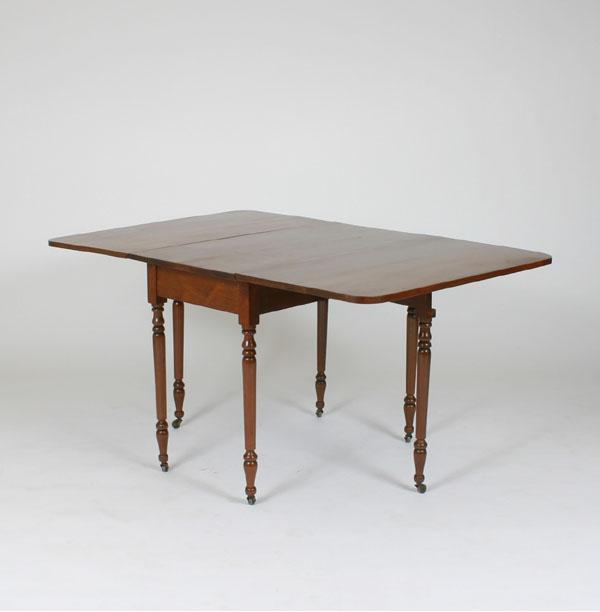 Cherry drop leaf table 19th C  4e353