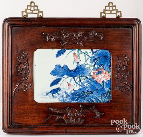 CHINESE PORCELAIN PLAQUE WITH CARVED 30e223