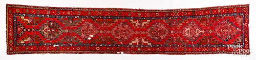 ORIENTAL RUNNER, CA. 1930Oriental