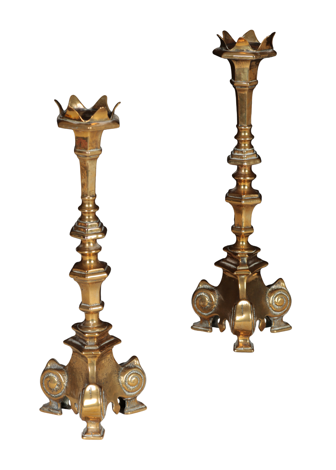 A PAIR OF BRASS PRICKET CANDLESTICKS