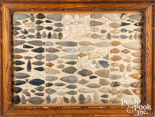 FRAMED COLLECTION OF ARROWHEADS  310b56