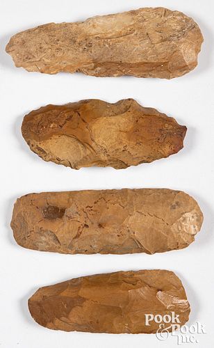 FOUR ARCHAIC FLINT BLADESFour archaic 310bac