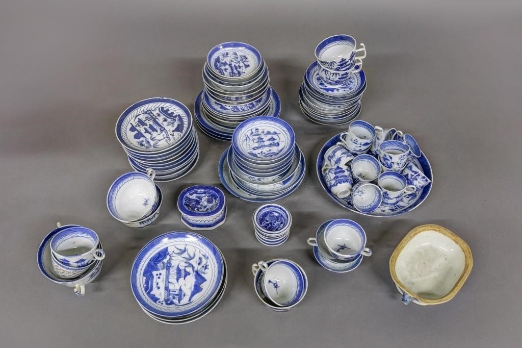 Large lot of Canton tableware to 310c35