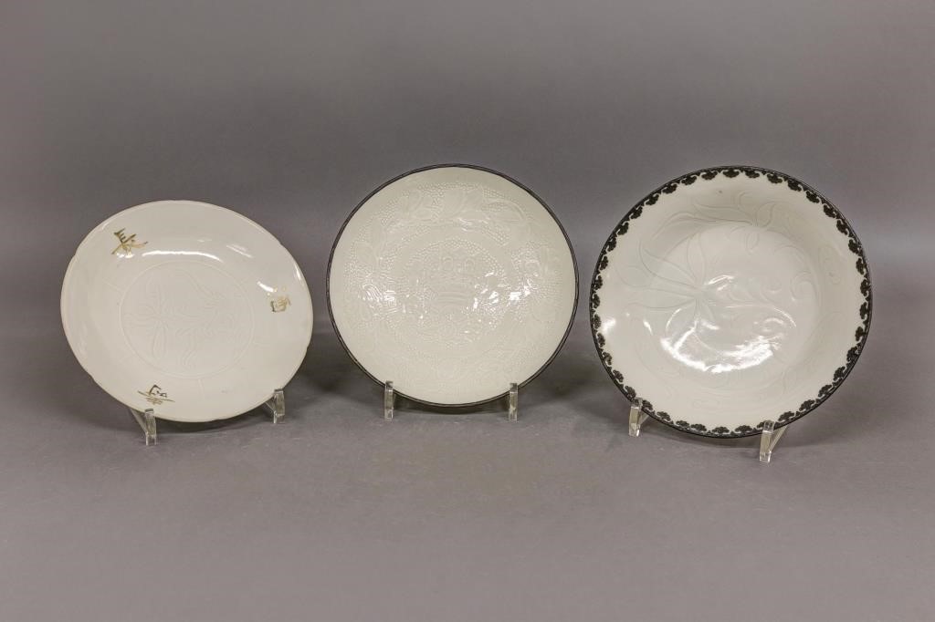 Three Asian plates bowls Largest 310c44