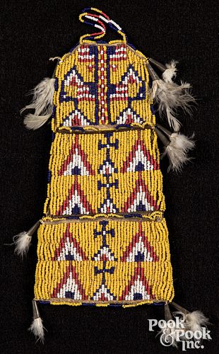 LAKOTA SIOUX INDIAN BEADED SEWING POUCHLakota