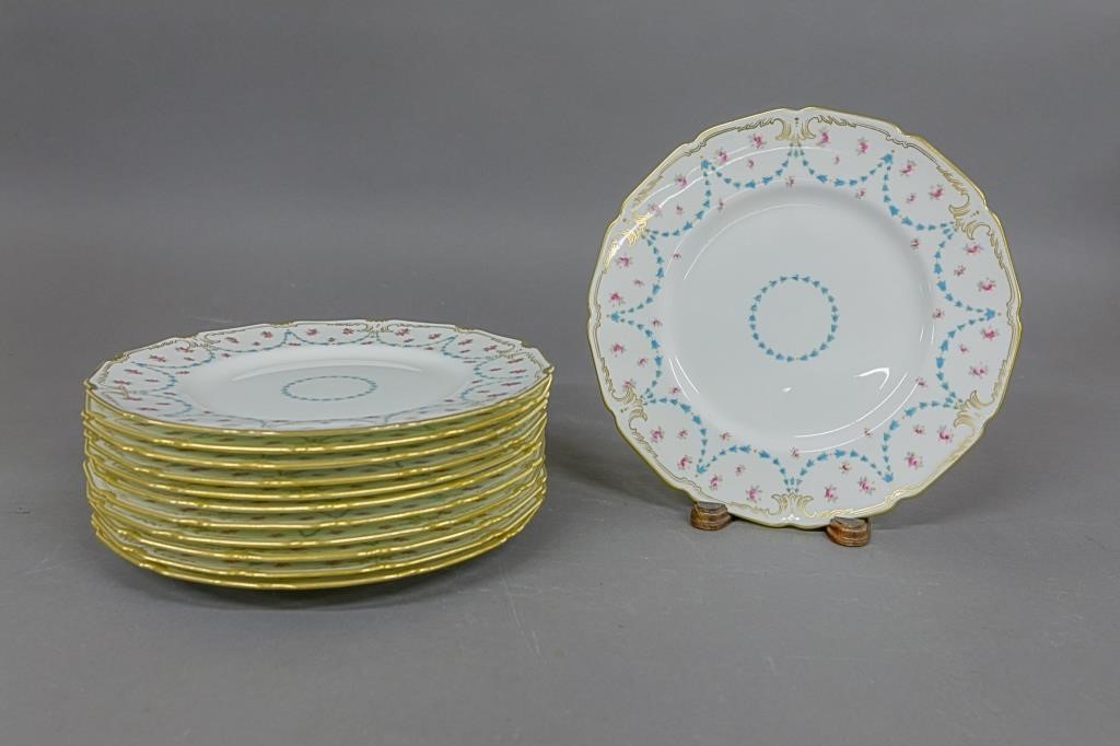 Set of twelve Royal Doulton plates
10.5"D
