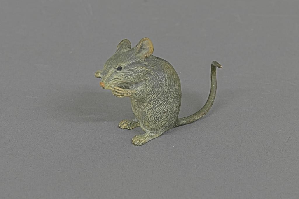 Cold painted small mouse
2H