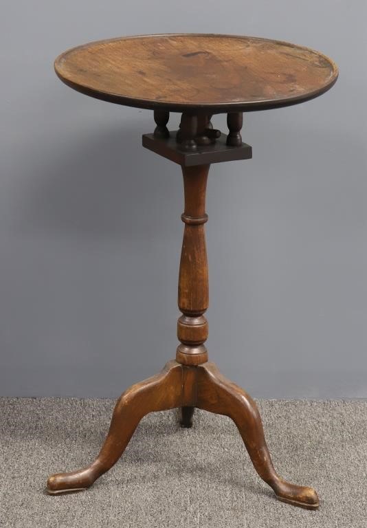 Queen Anne walnut candlestand with 3110dc