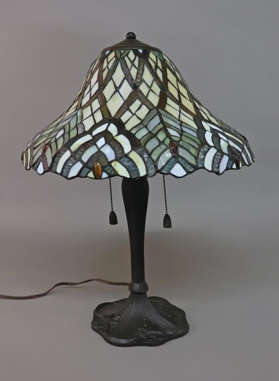Tiffany style leaded shade tale lamp,