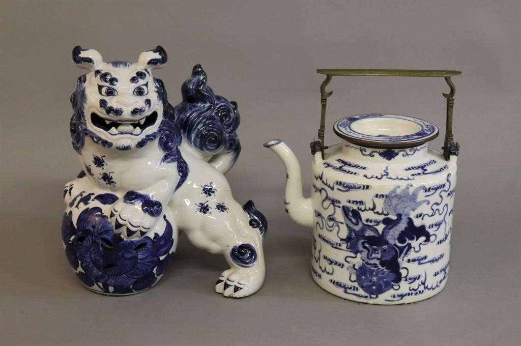 Large Chinese blue and white porcelain 311107