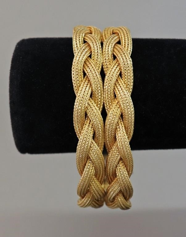 Gold interlaced ladies bracelet marked