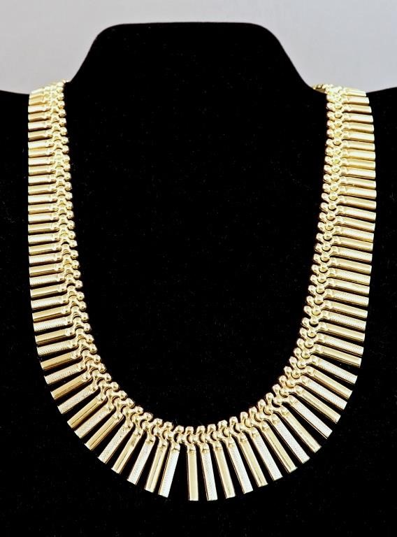 Ladies gold necklace marked 585 311187